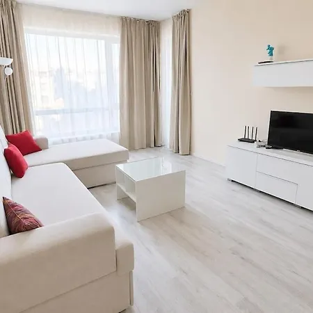 Apartamento South Bay 2bdrm Ap With Pool And Varna