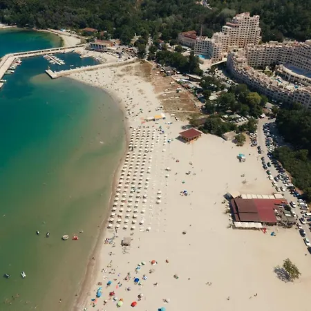 Apartamento South Bay 2bdrm Ap With Pool And