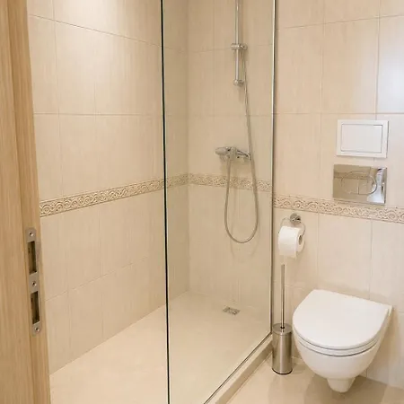 South Bay 2bdrm Ap With Pool And * Βάρνα